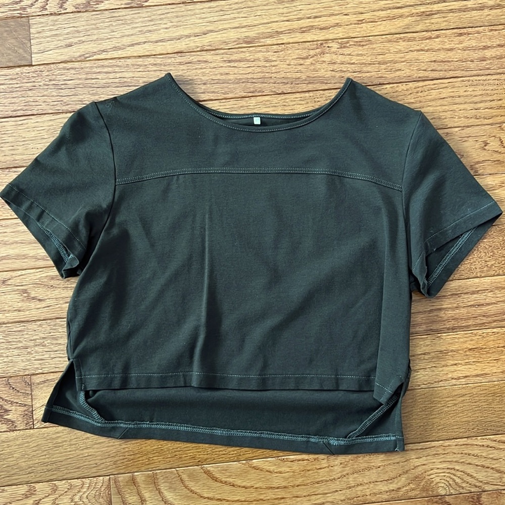 Alphalete athletic crop top